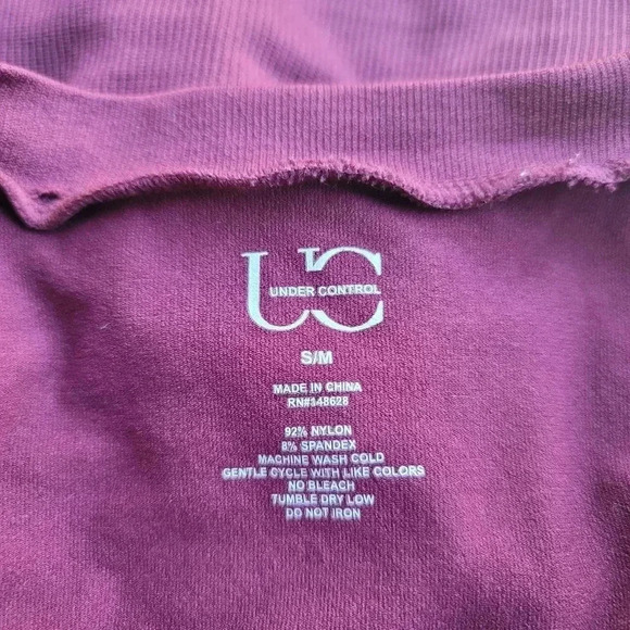 UC Under Control Womens Top Purple Long Sleeve Nylon Stretch Cut Off S / M - Picture 8 of 10